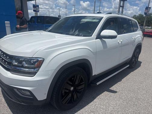 Pure White 2018 Volkswagen Atlas 3.6L SEL Premium