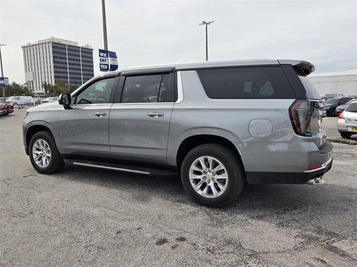 2025 Chevrolet Suburban Premier