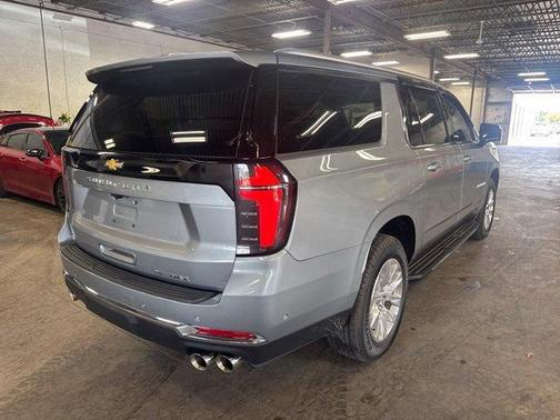 2025 Chevrolet Suburban Premier