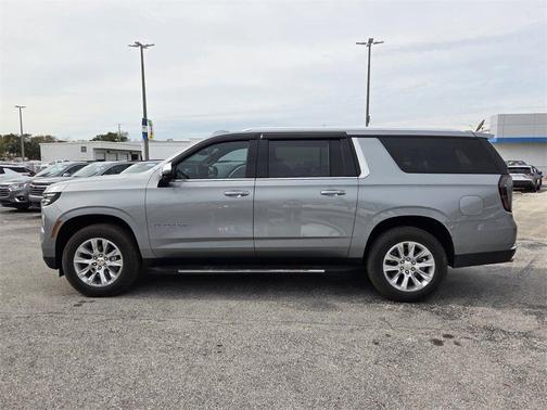 2025 Chevrolet Suburban Premier