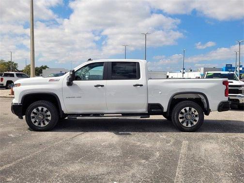 2025 Chevrolet Silverado 2500 Custom