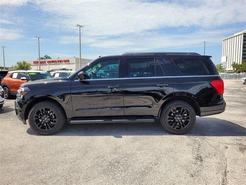 2024 Ford Expedition XLT