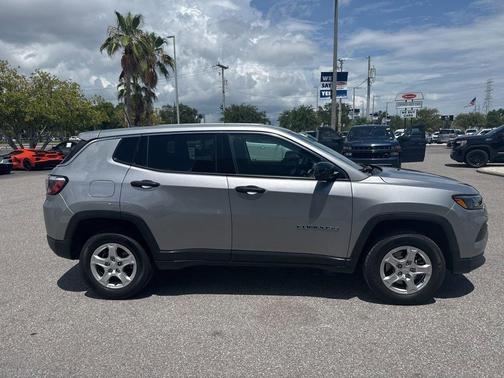 Billet Silver Metallic Clearcoat 2022 Jeep Compass Sport