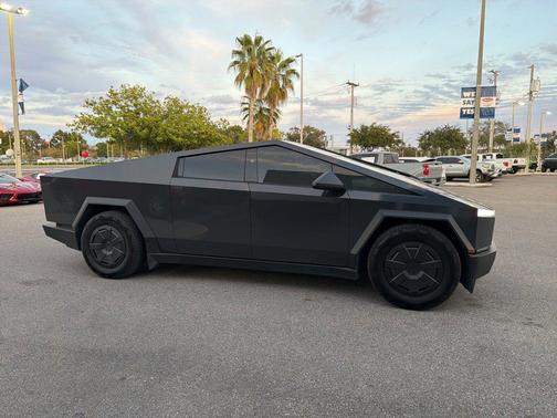 2025 Tesla Cybertruck Base