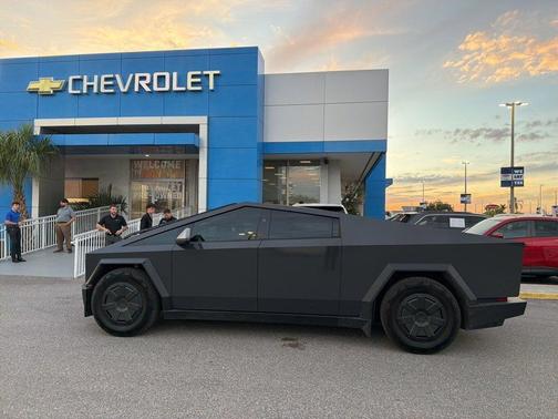 2025 Tesla Cybertruck Base