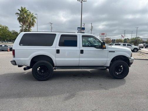 2003 Ford Excursion XLT