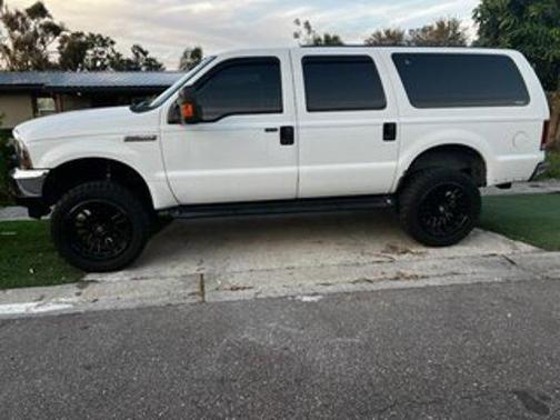 2003 Ford Excursion XLT