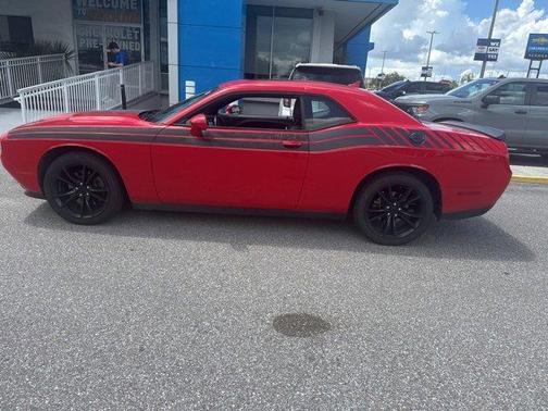 2016 Dodge Challenger SXT