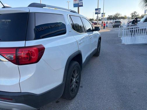 2017 GMC Acadia SLT-1