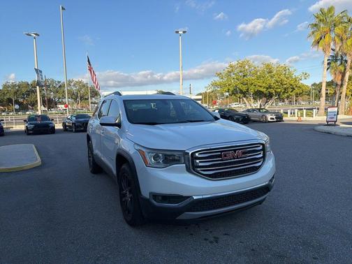 2017 GMC Acadia SLT-1