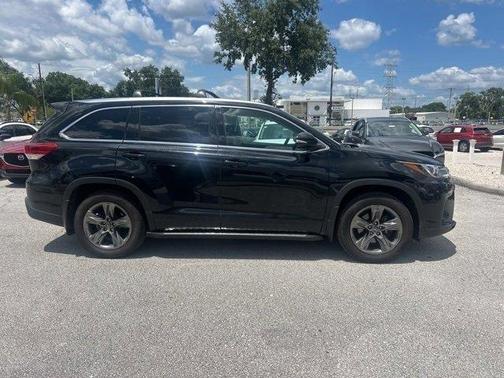 2017 Toyota Highlander Limited Platinum