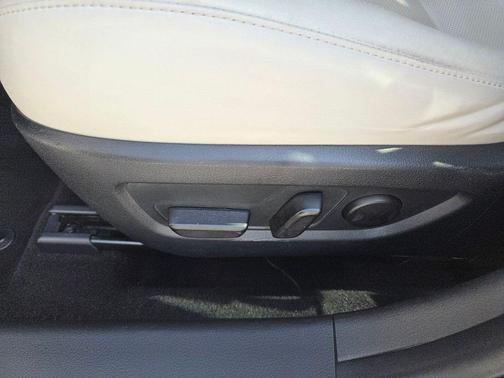 Snowflake White Pearl 2022 Mazda CX-30 Premium Package