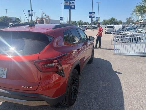 Cayenne Orange Metallic 2024 Chevrolet Trax ACTIV
