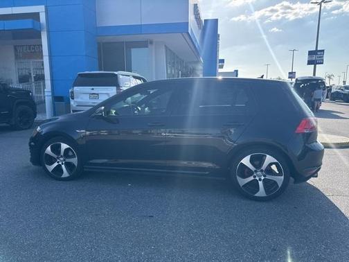 2017 Volkswagen Golf GTI S 4-Door