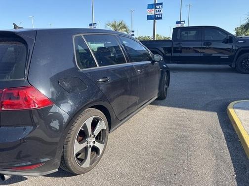 2017 Volkswagen Golf GTI S 4-Door