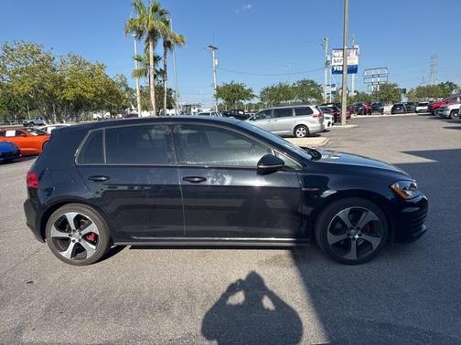 2017 Volkswagen Golf GTI S 4-Door