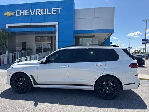 2024 BMW X7 xDrive40i