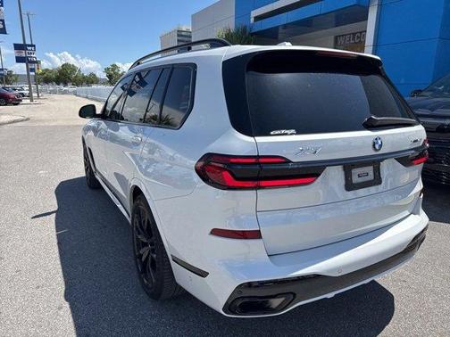 2024 BMW X7 xDrive40i