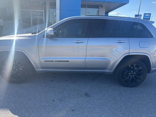 2020 Jeep Grand Cherokee Altitude
