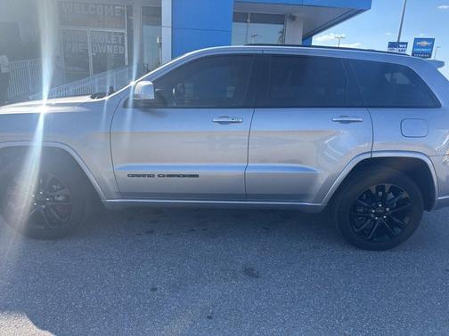 2020 Jeep Grand Cherokee Altitude
