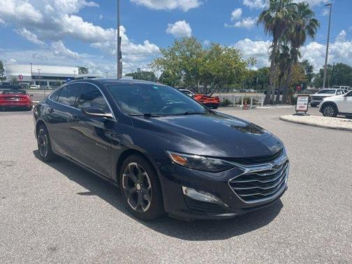 Dark Ash Metallic 2022 Chevrolet Malibu LT