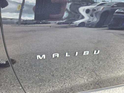 Dark Ash Metallic 2022 Chevrolet Malibu LT