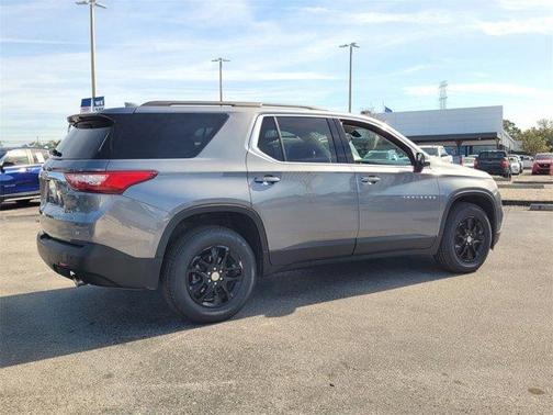 2021 Chevrolet Traverse LT Cloth