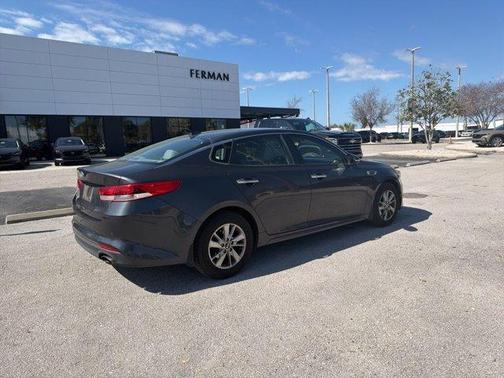 2017 Kia Optima LX