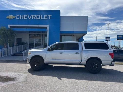 2018 Nissan Titan SV