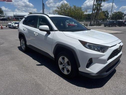 2020 Toyota RAV4 XLE