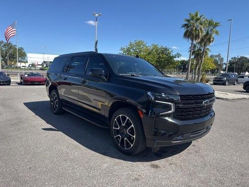 2024 Chevrolet Suburban RST