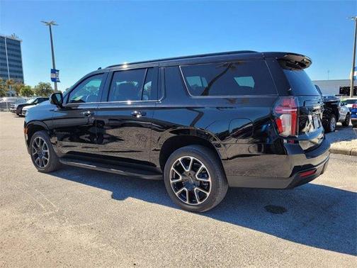 2024 Chevrolet Suburban RST