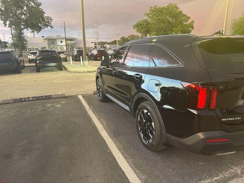 Ebony Black 2024 Kia Sorento S