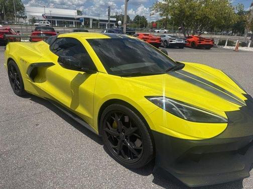 Accelerate Yellow Metallic 2022 Chevrolet Corvette Stingray w/3LT