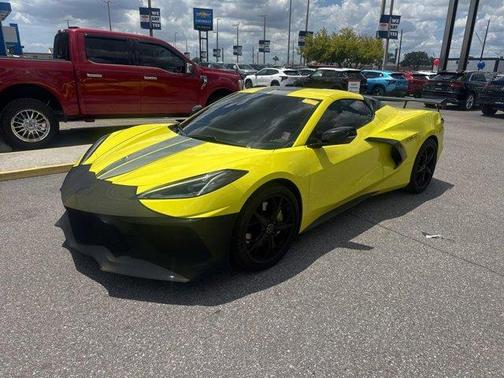 Accelerate Yellow Metallic 2022 Chevrolet Corvette Stingray w/3LT