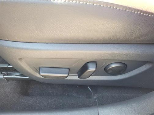 2025 Mazda CX-50 PLUS PACKAGE