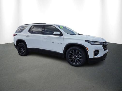 Summit White 2023 Chevrolet Traverse RS
