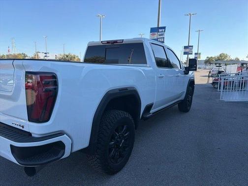 2024 GMC Sierra 2500 AT4