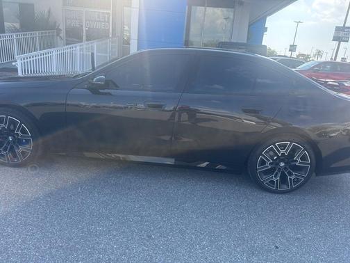 Carbon Black Metallic 2025 BMW 540 i xDrive