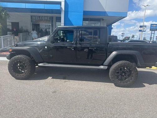 2020 Jeep Gladiator Sport
