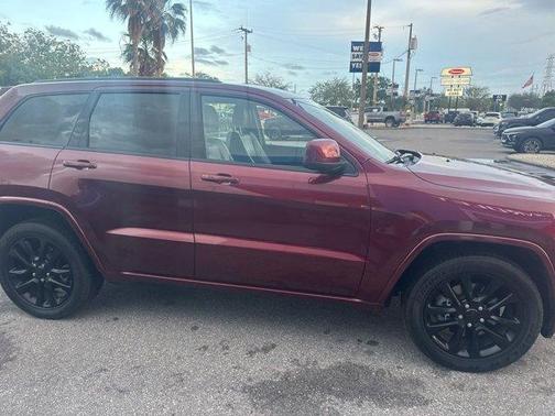 2021 Jeep Grand Cherokee Laredo X