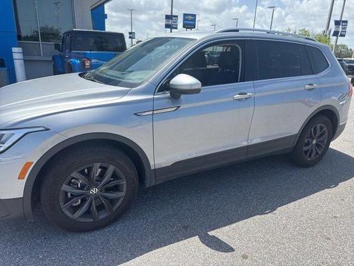 2024 Volkswagen Tiguan 2.0T SE
