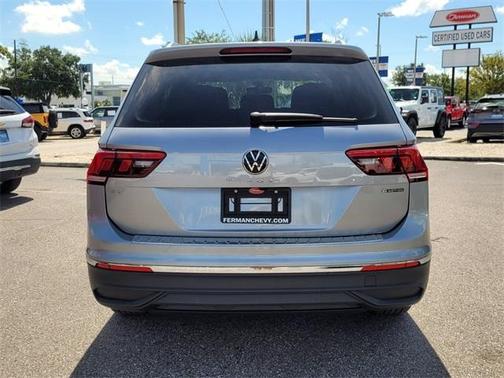 2024 Volkswagen Tiguan 2.0T SE