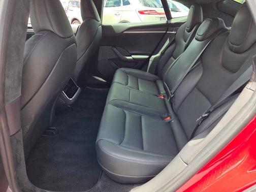 2022 Tesla Model S Base