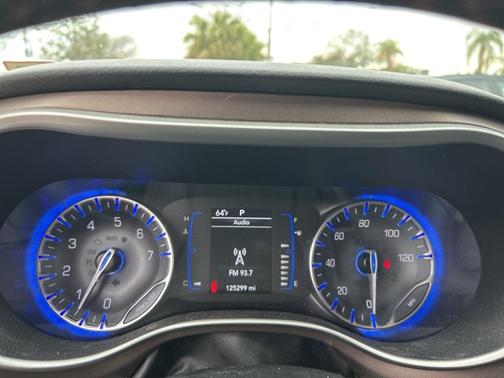 2019 Chrysler Pacifica Touring-L