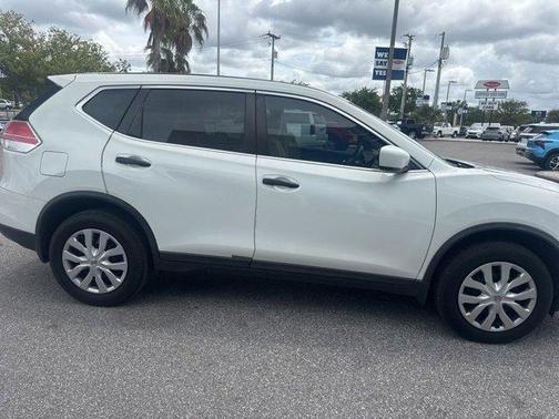 Glacier White 2016 Nissan Rogue S