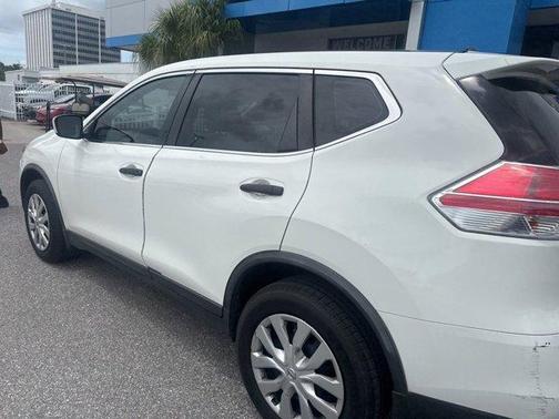 Glacier White 2016 Nissan Rogue S