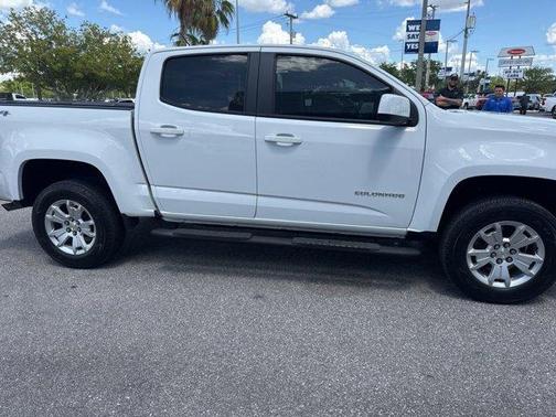 Summit White 2022 Chevrolet Colorado LT