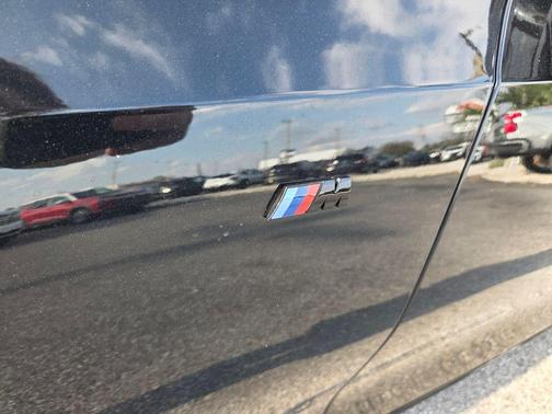 Black Sapphire Metallic 2023 BMW M340 i