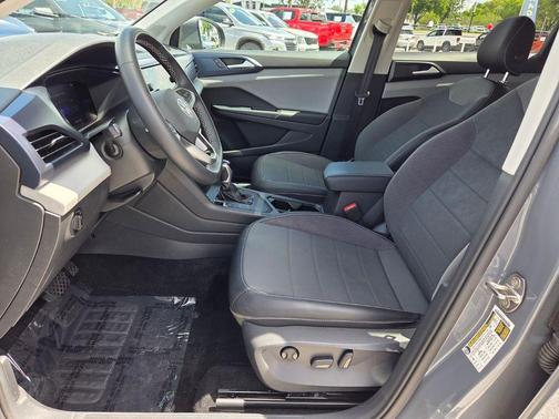 Pure Gray 2022 Volkswagen Taos 1.5T SE